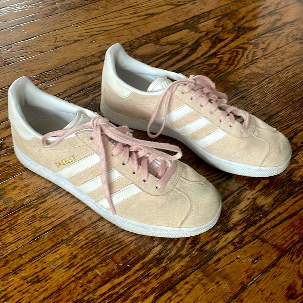 Adidas Gazelle classic pink sneakers
